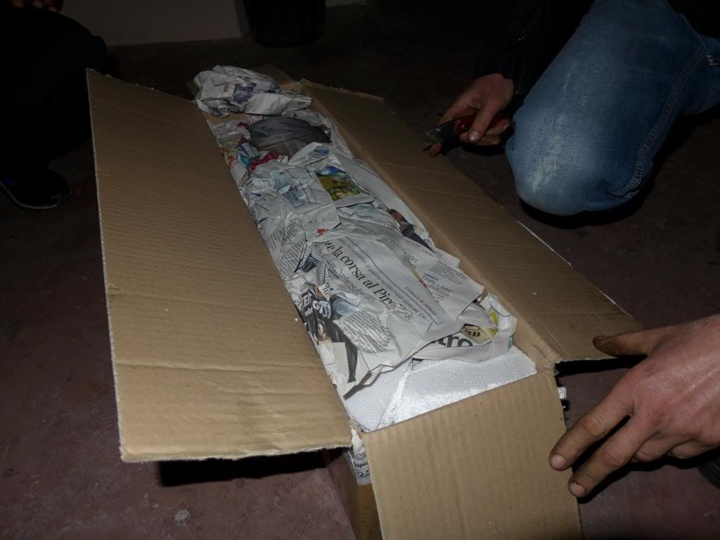 http://i1159.photobucket.com/albums/p629/thrylos11/Exausts%20Agostini/L1040094_zps40d9088d.jpg