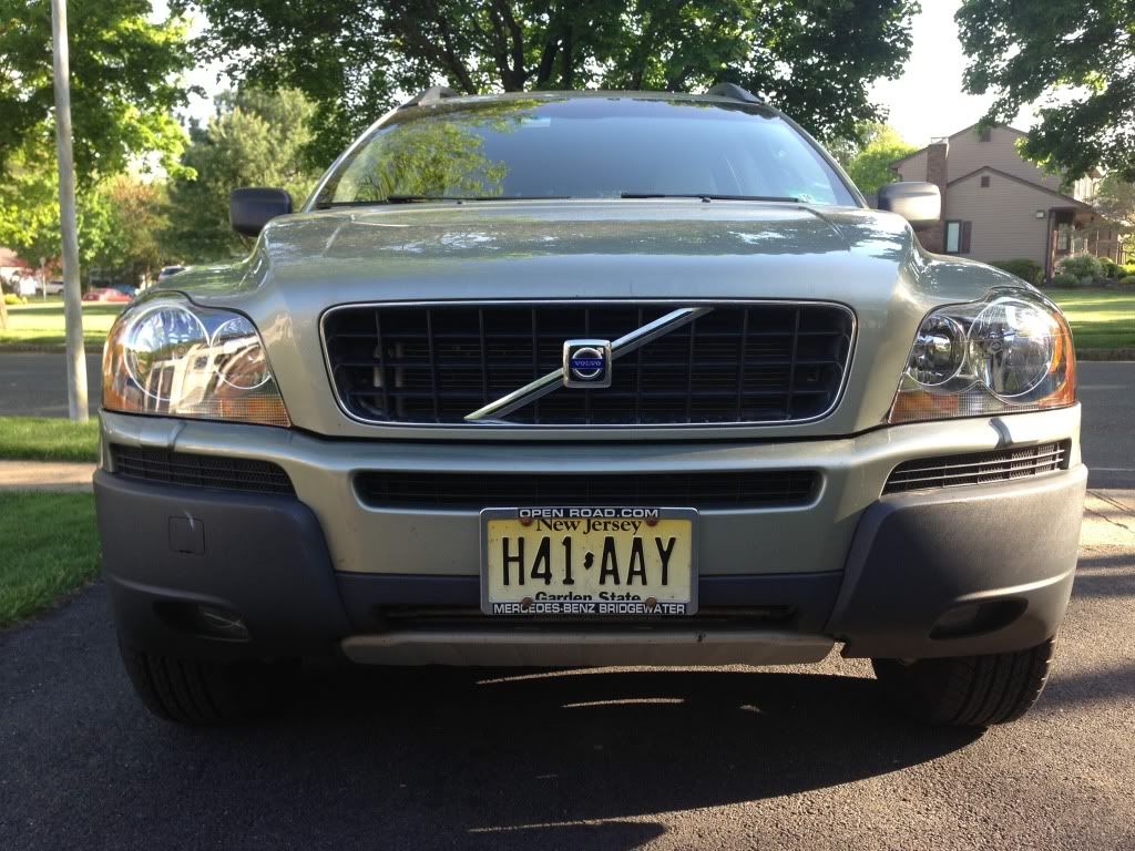06 XC90 headlight lenses very cloudy. Are there glass replacement